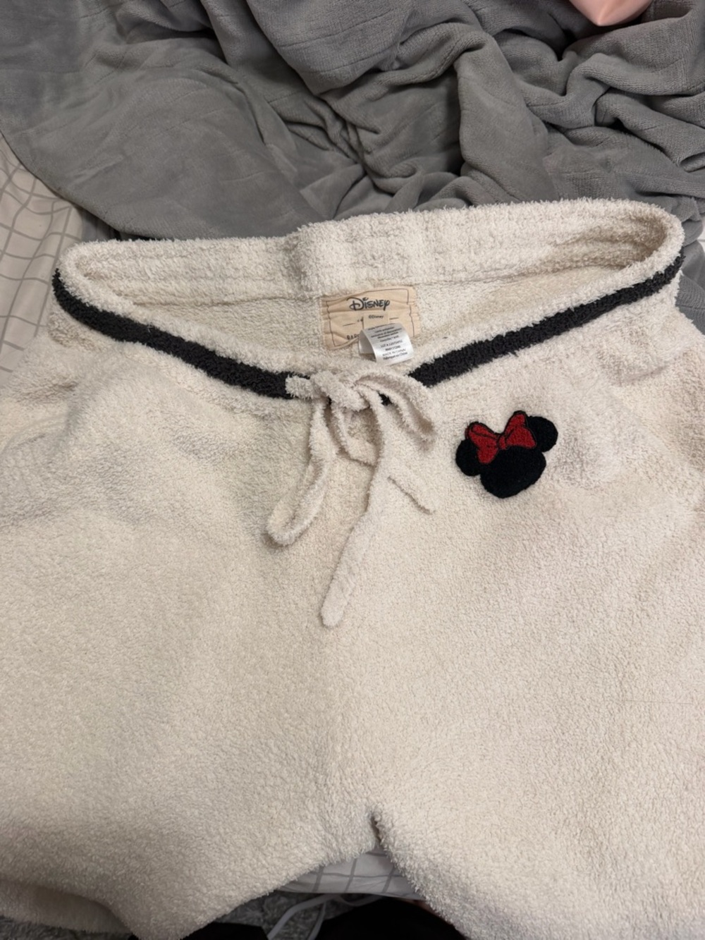 Barefoot Dreams Cream Plush Disney Collection Labeled Cozy Fabric